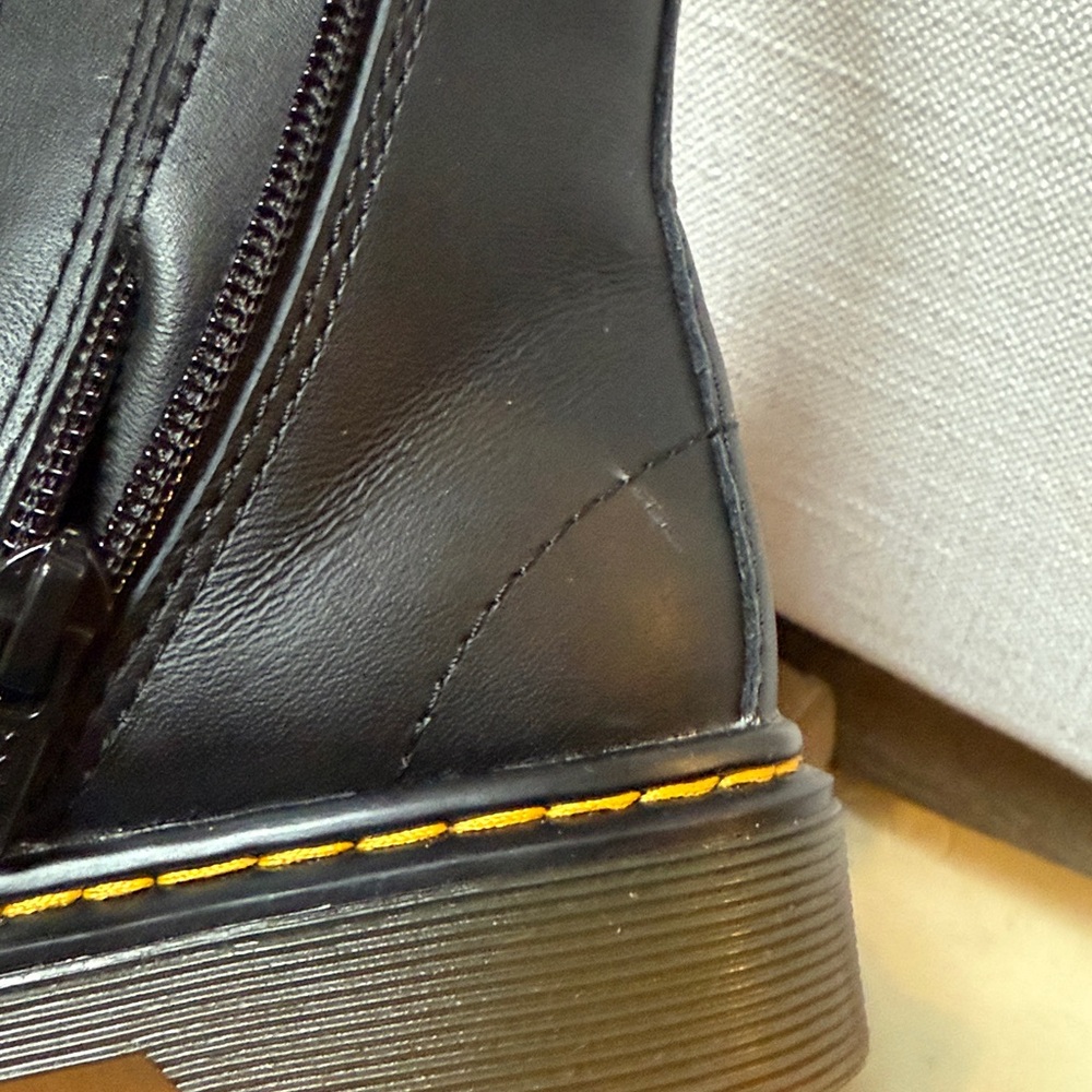 Girls Dr. Martens Black 1460 J Boots US sz 13 - Picture 6 of 8